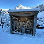 Out Of The Box - Two Creative Tiny By Heiti Gstaad Holiday home Gsteig