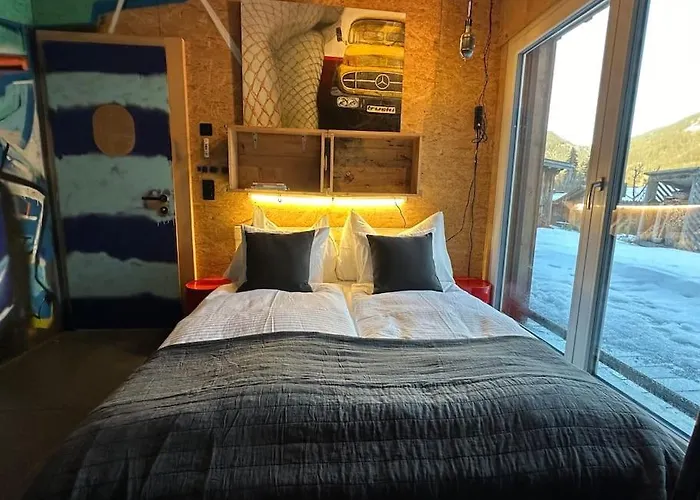 Out Of The Box - Two Creative Tiny By Heiti Gstaad *