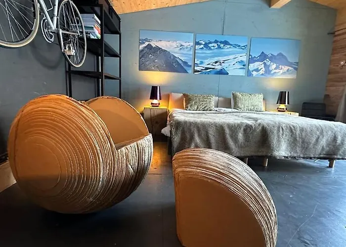 Out Of The Box - Two Creative Tiny By Heiti Gstaad * Gsteig