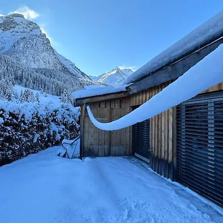 Out Of The Box - Two Creative Tiny By Heiti Gstaad Casa vacanze *