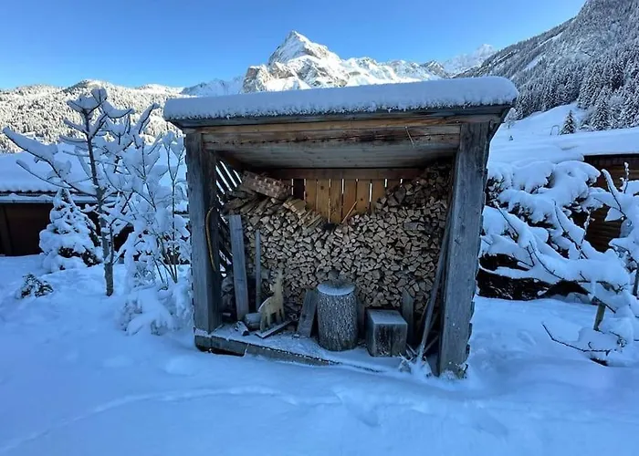 Out Of The Box - Two Creative Tiny By Heiti Gstaad Casa vacanze Gsteig